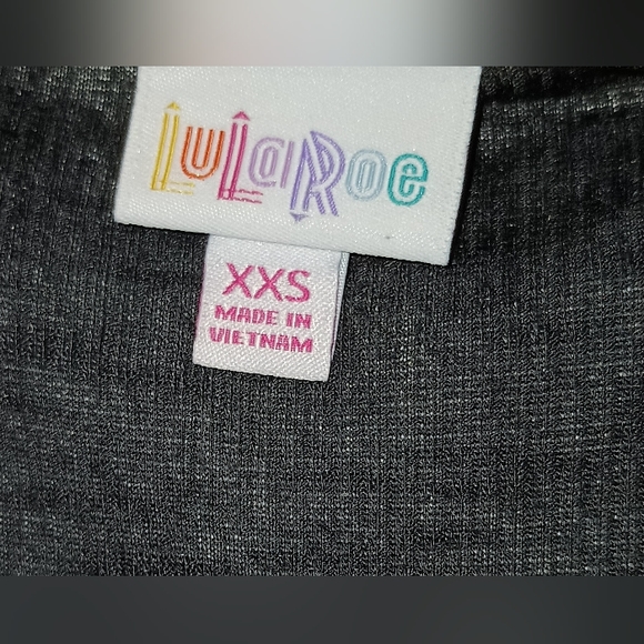 LuLaRoe Tunic Fits more like a S/M Marked as an XXS. - Picture 2 of 3